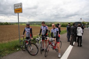 Chris, Max und Thomas (v. l. nach r.) nach dem Rennen